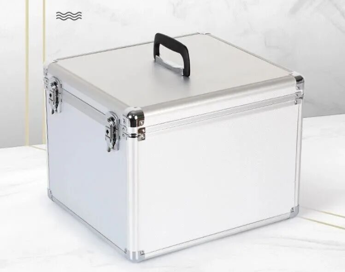 新型材质铝合金手提箱